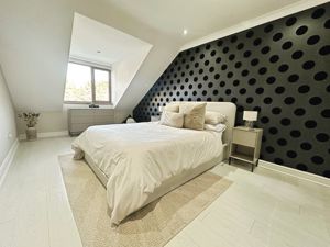 Photo 18- click for photo gallery